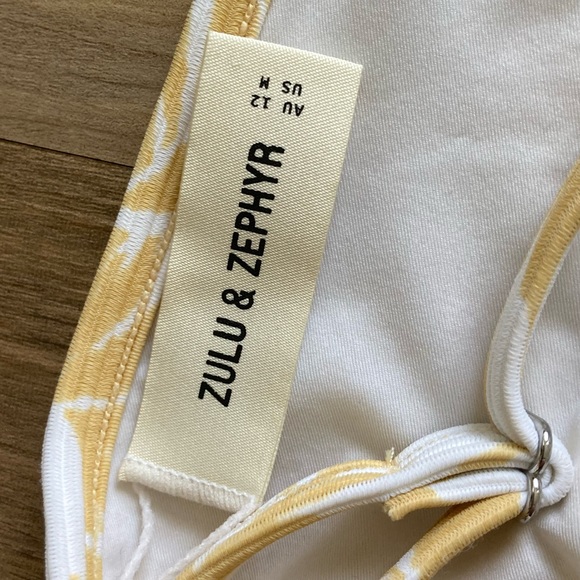 [Zulu & Zephyr] NWOT Signature Simple Printed Ribbed Bralette Top Medium - Picture 7 of 11